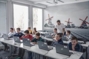 CYFROWA RODZINA – konkurs dla dzieci z rodzinnej pieczy zastępczej