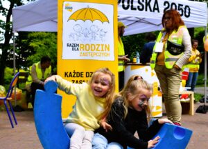 Każde dziecko zasługuje na szczęśliwe dzieciństwo!
